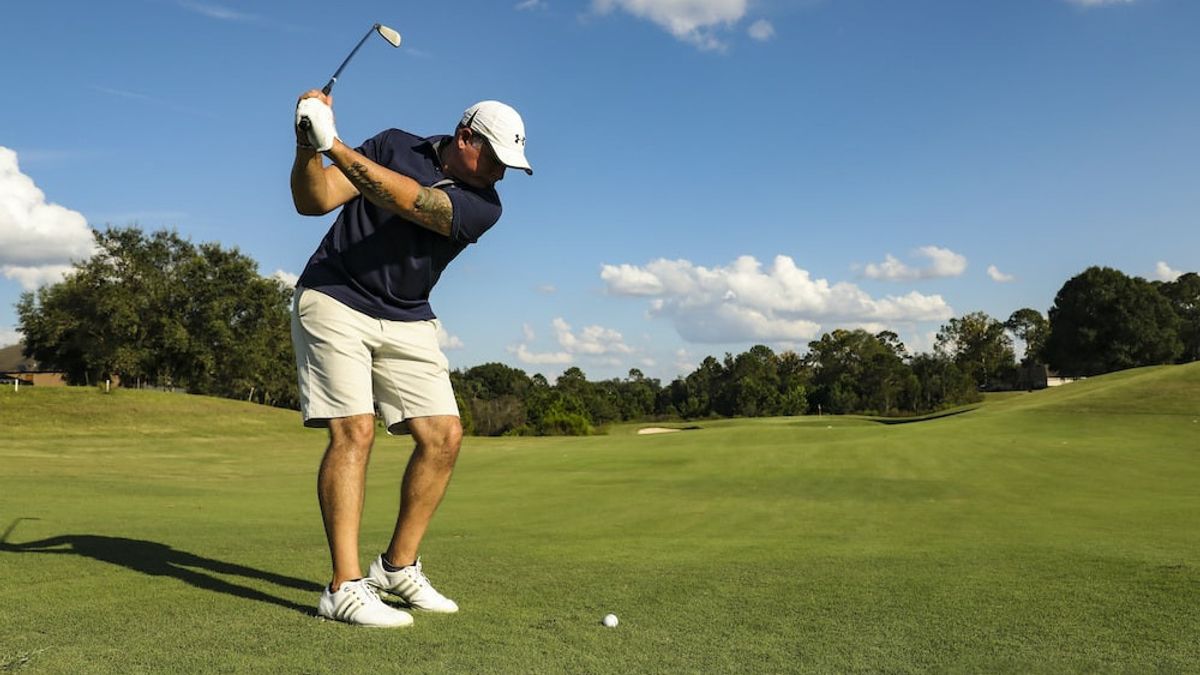 斯在左路